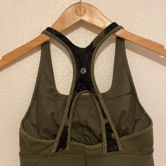 lululemon athletica Tank with Built in Shelf Bra; Satnam Camo Tank - Picture 6 of 8